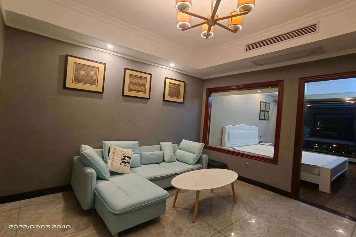 江岸公馆  1室1厅1卫    1700.0元/月室内图