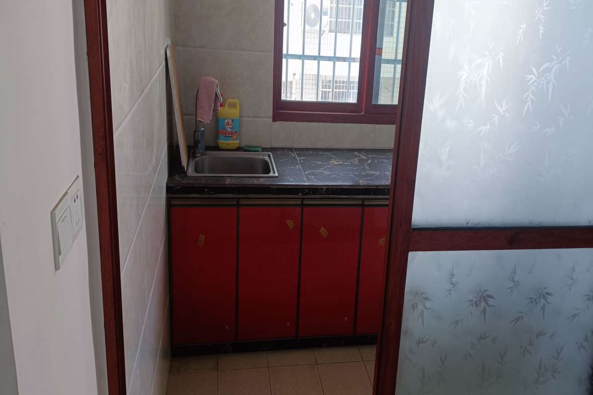 檀山湾小区 2室1厅1卫 800.0元/月 檀山湾小区 2室1厅1卫 800.0元/月室内图