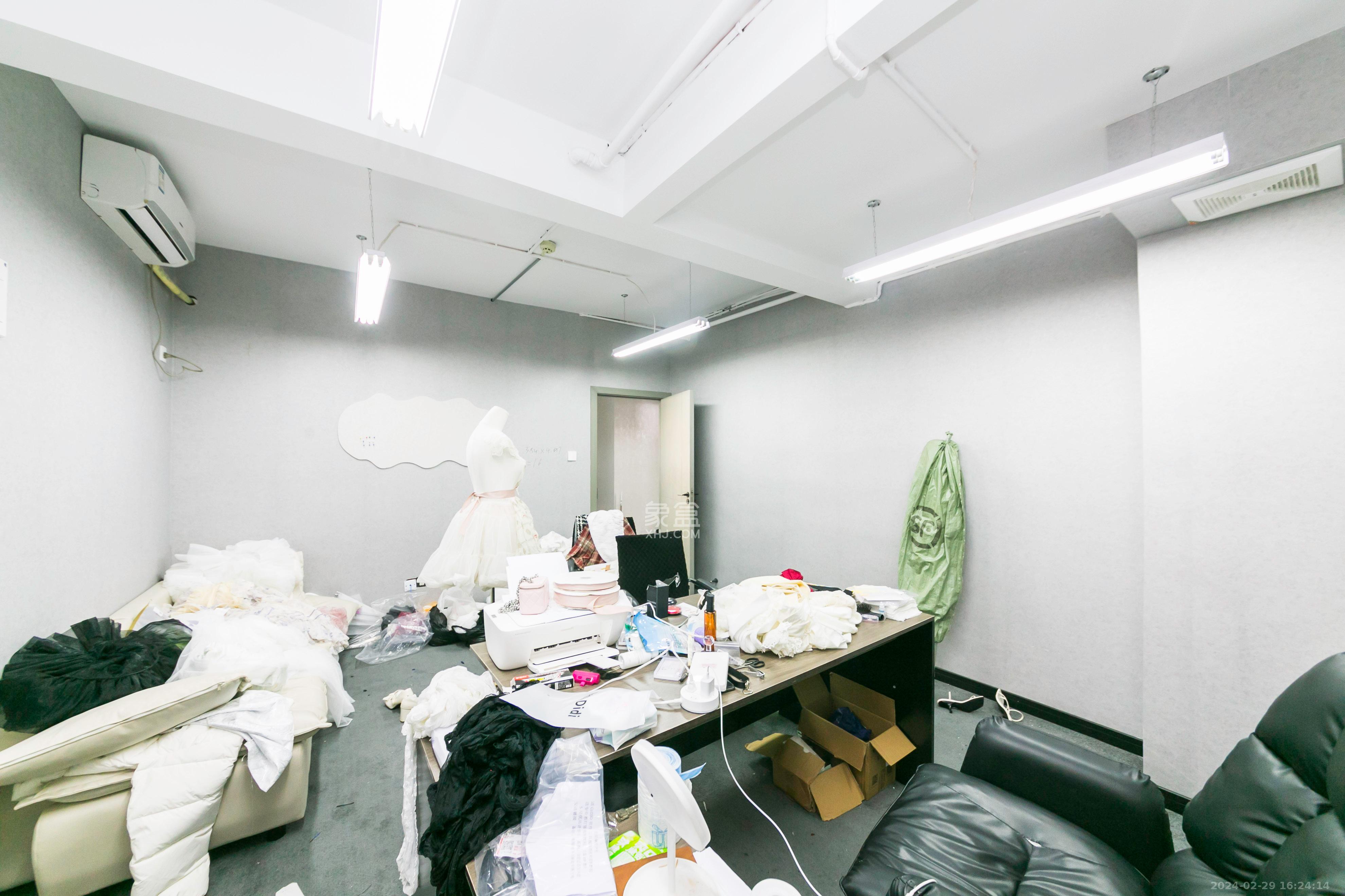 德思勤城市广场（宝格丽公寓）   260.0㎡      8800.0元/月室内图