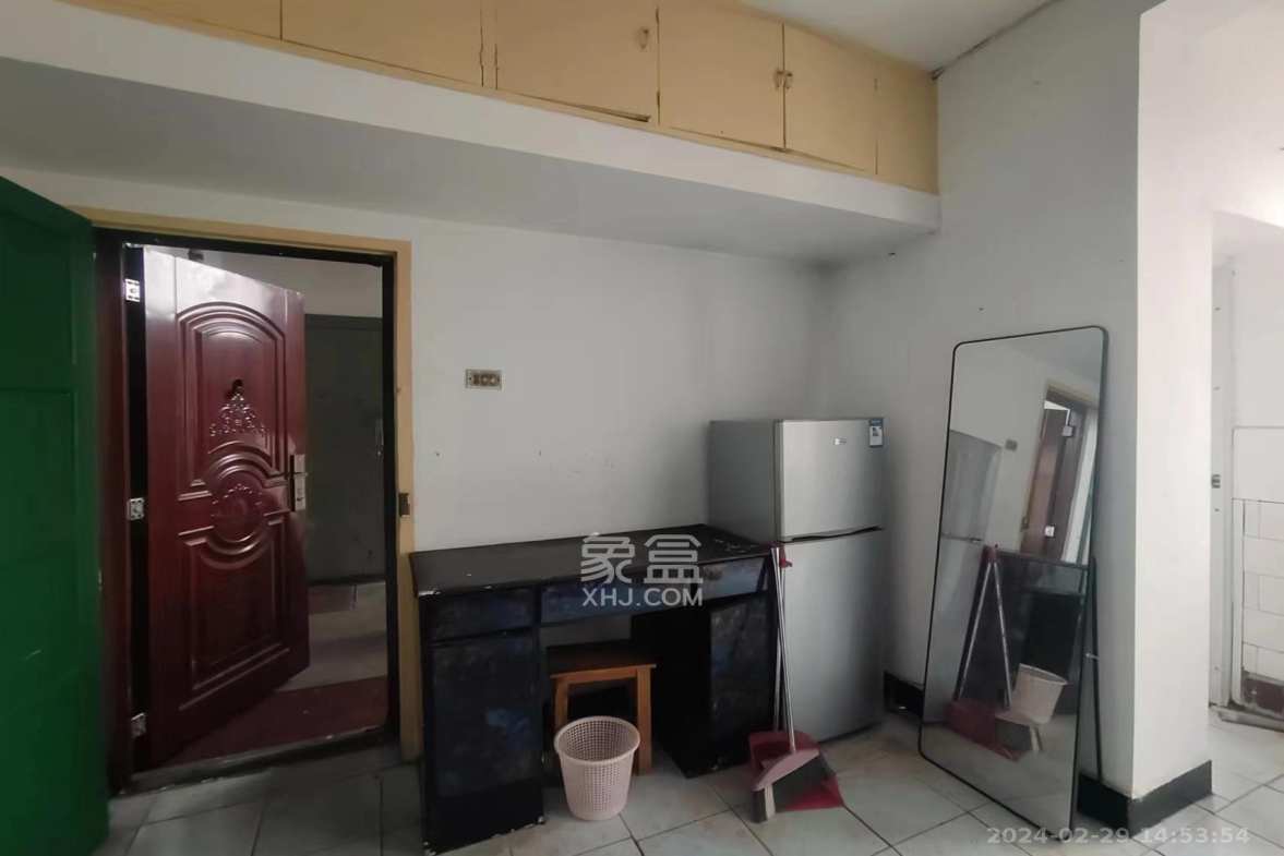 长潭路散盘 2室1厅1卫 900.0元/月 长潭路散盘 2室1厅1卫 900.0元/月室内图