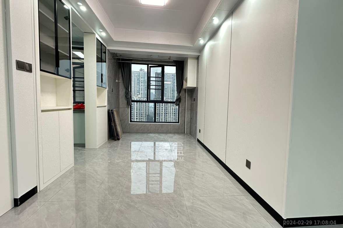 九华世纪城 4室2厅2卫 2200.0元/月 九华世纪城 4室2厅2卫 2200.0元/月室内图