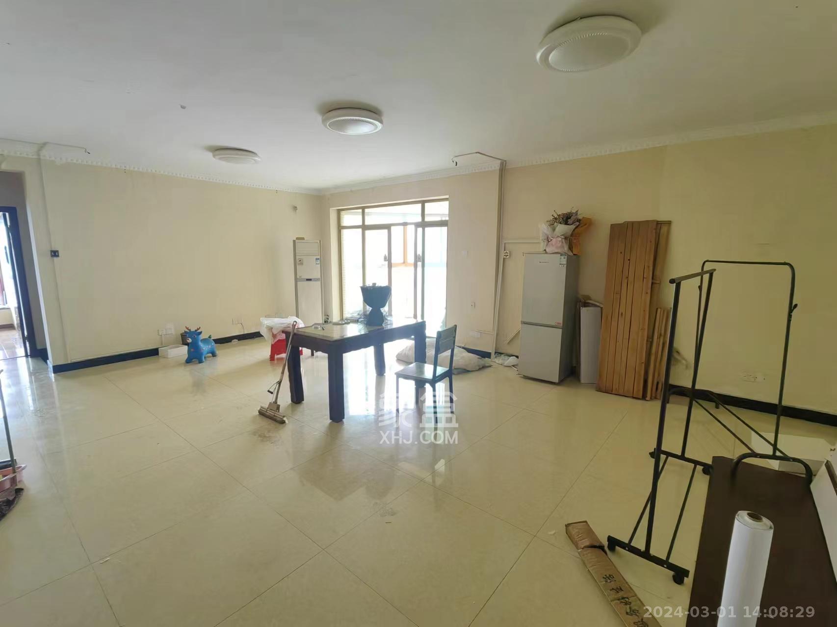 天健芙蓉盛世一期 3室2厅1卫 3500.0元/月