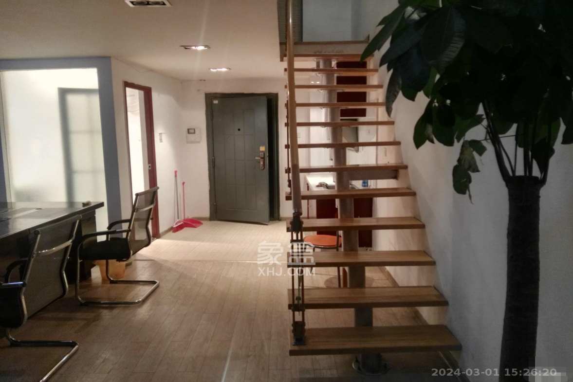 金荣誉峰翡翠花园   49.0㎡     2000.00元/月室内图