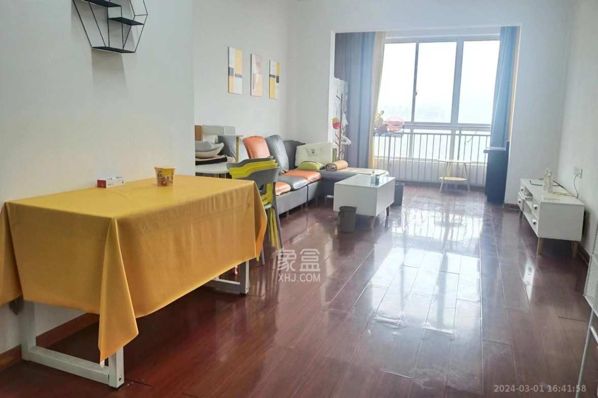 崇文阁(省教育厅宿舍)  4室2厅2卫    3800.0元/月 崇文阁(省教育厅宿舍)  4室2厅2卫    3800.0元/月室内图
