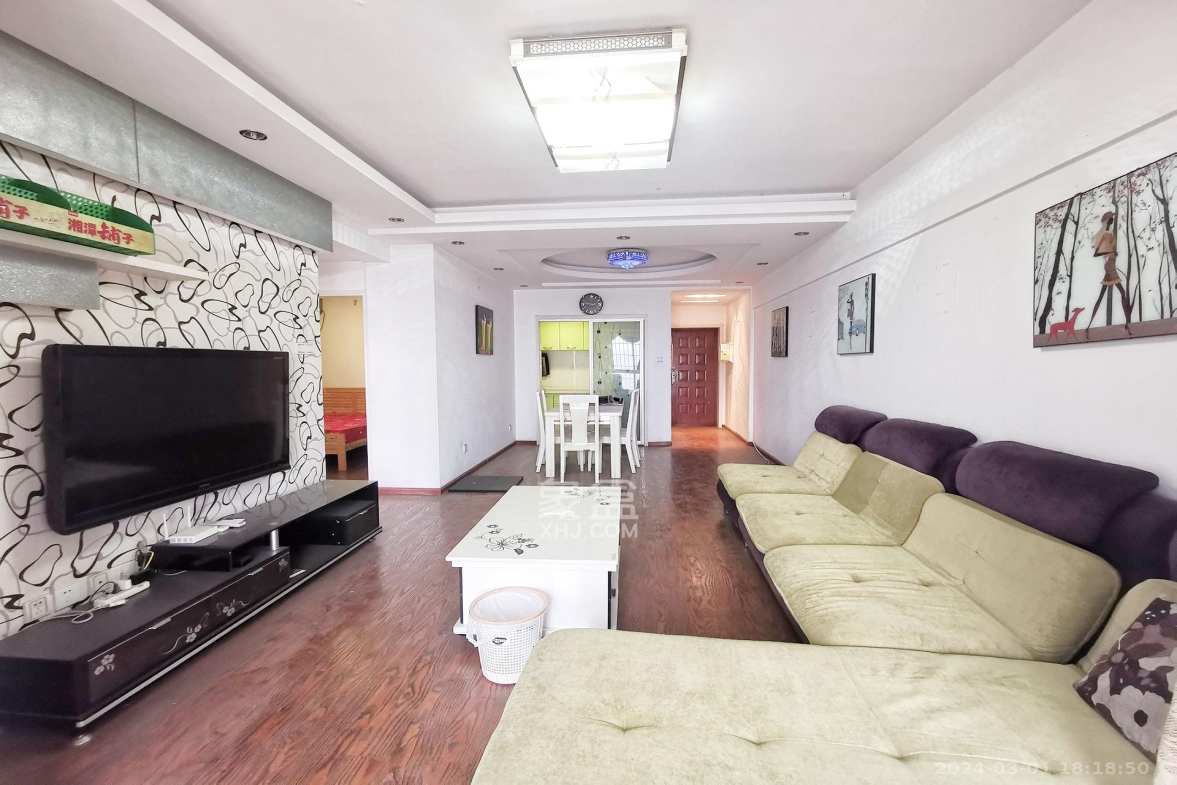 高林金三华邸 2室2厅1卫 1700.0元/月 高林金三华邸 2室2厅1卫 1700.0元/月室内图