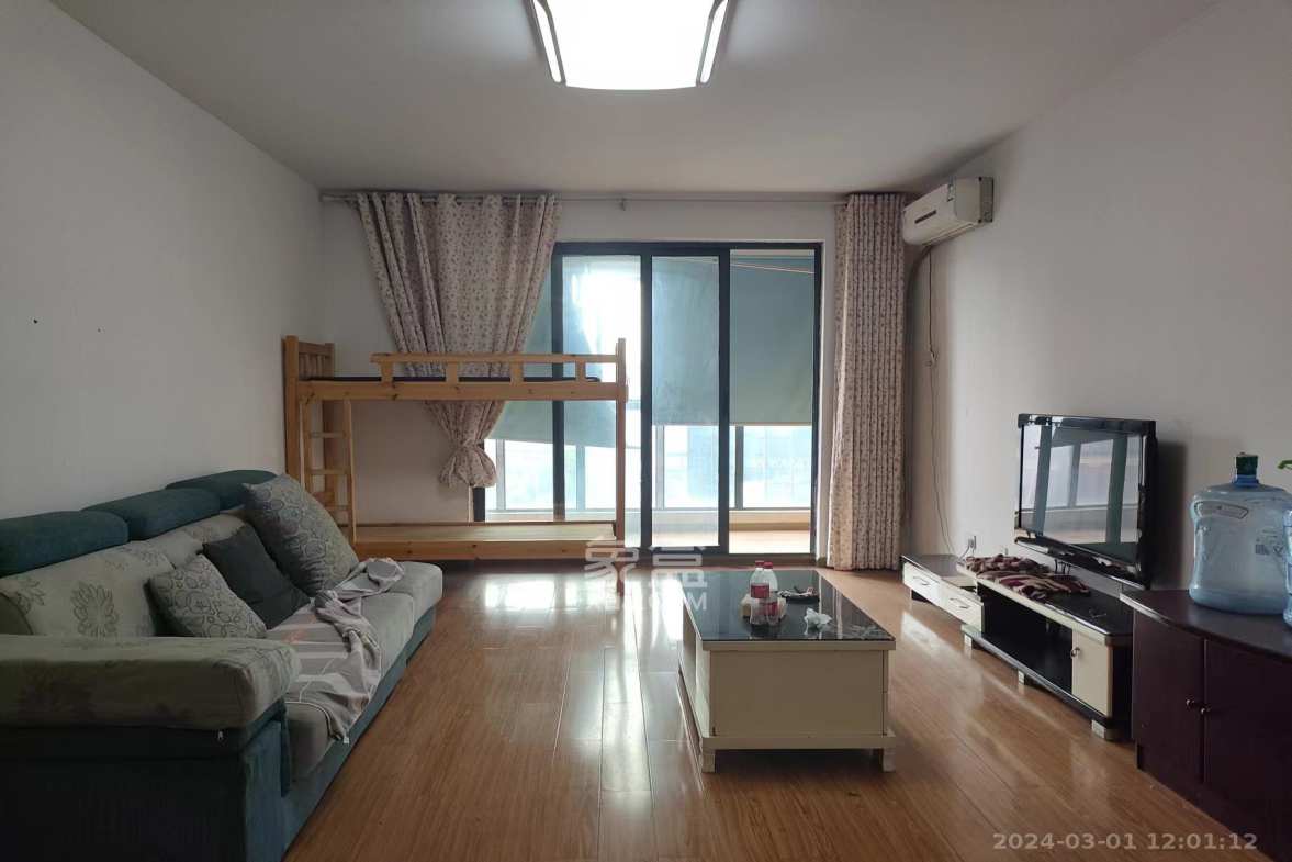 华悦城  3室2厅1卫    2300.0元/月室内图1