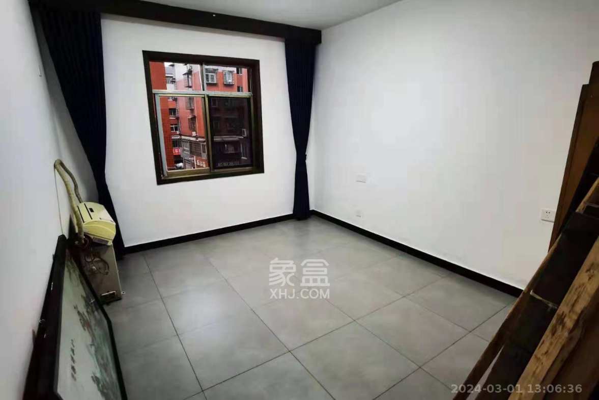 湘绣城  3室2厅1卫   1500.00元/月室内图
