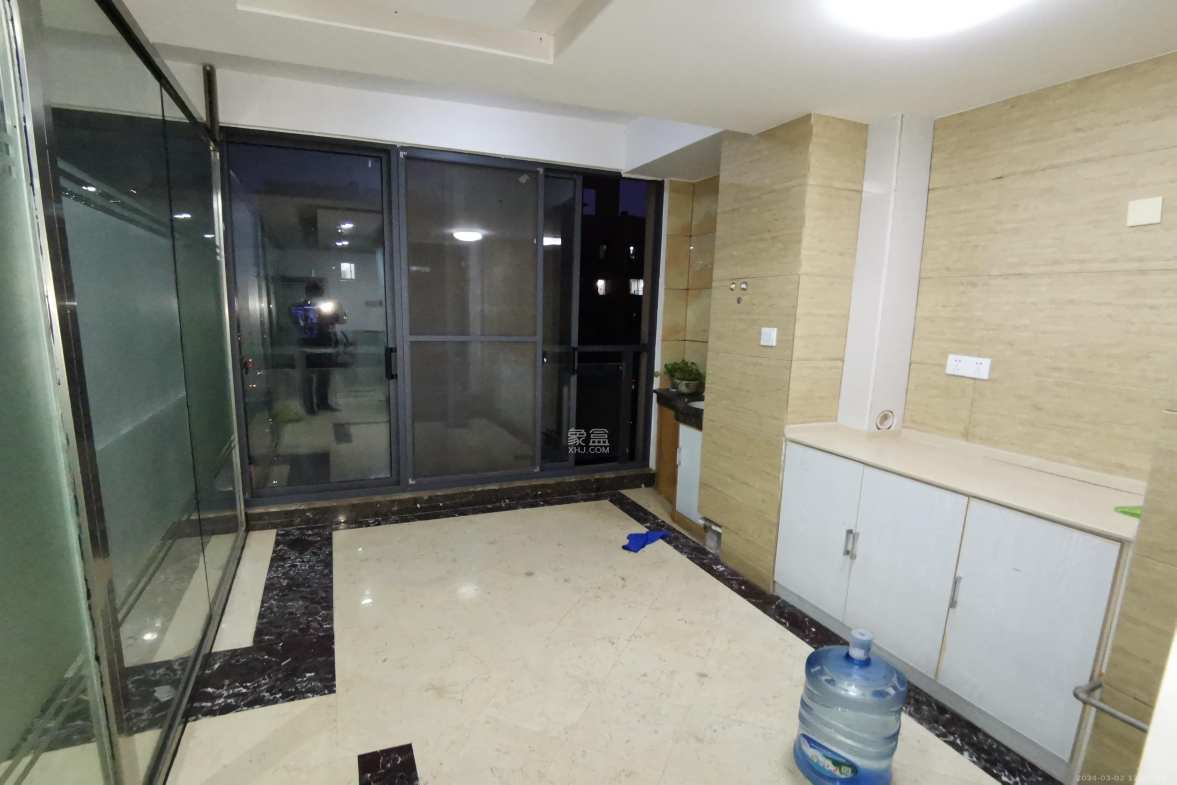 锦湘国际星城三期(锦绣苑) 2室1厅1卫 2500.0元/月 锦湘国际星城三期(锦绣苑) 2室1厅1卫 2500.0元/月室内图