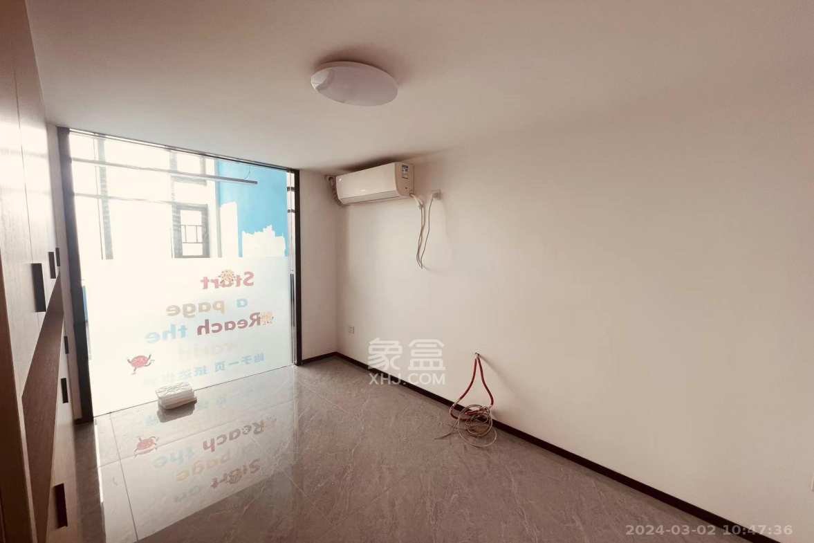 福晟翡翠湾  1室1厅1卫   7800.00元/月室内图