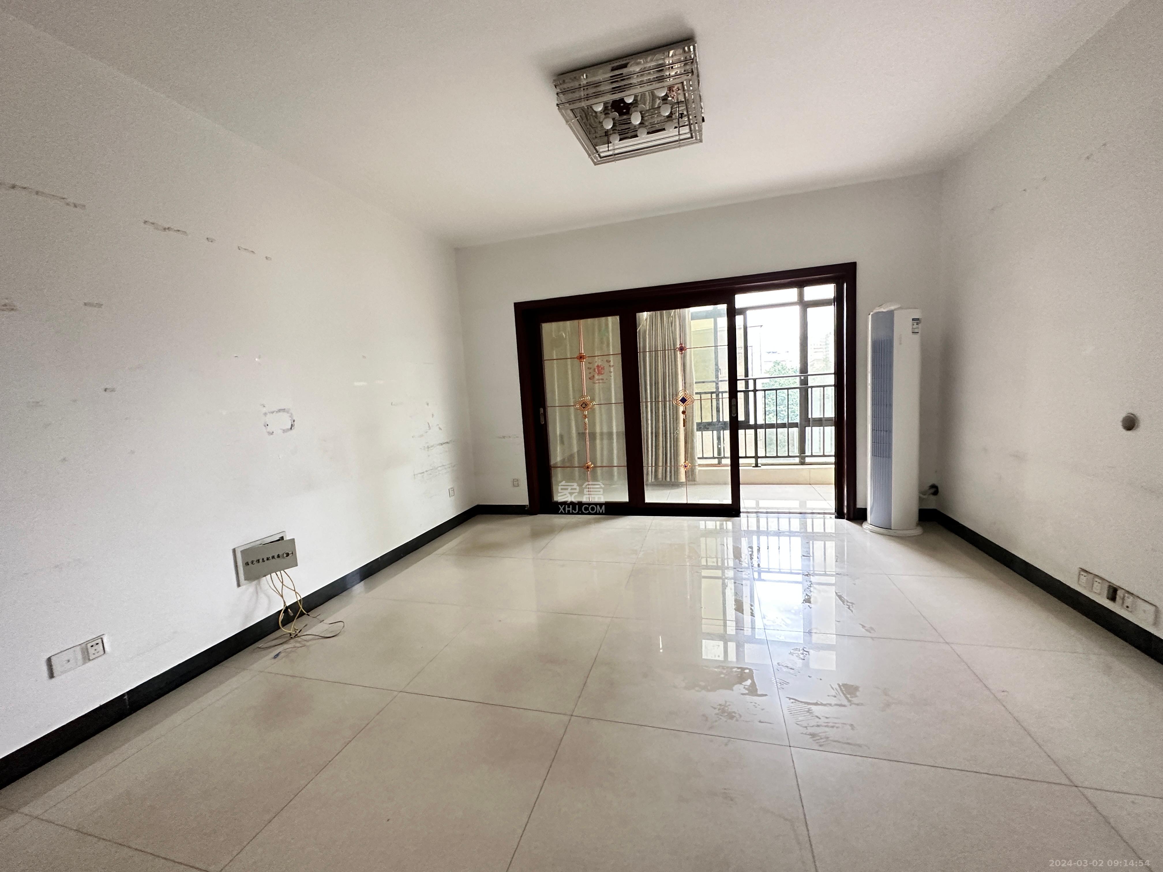 尚玲珑  3室2厅2卫    48.0万