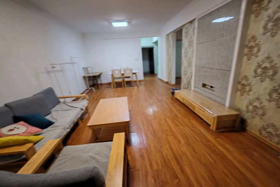 宇元万向城  2室2厅1卫   1800.00元/月室内图