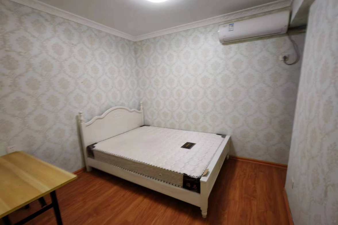 宇元万向城  2室2厅1卫   1800.00元/月室内图