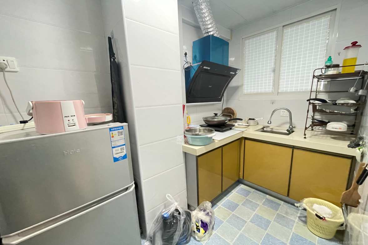 锦泰东环国际 1室1厅1卫 2400.0元/月 锦泰东环国际 1室1厅1卫 2400.0元/月室内图