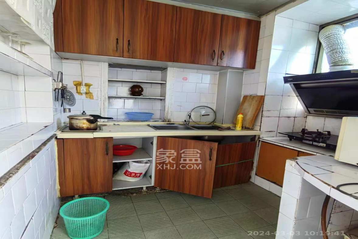 三印宿舍  2室2厅1卫    1500.0元/月室内图