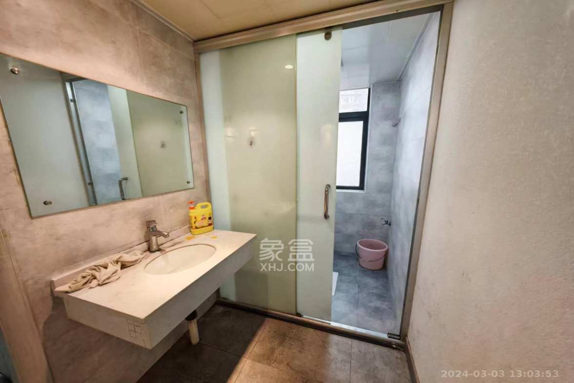 紫华郡  3室2厅1卫    3000.0元/月 紫华郡  3室2厅1卫    3000.0元/月室内图