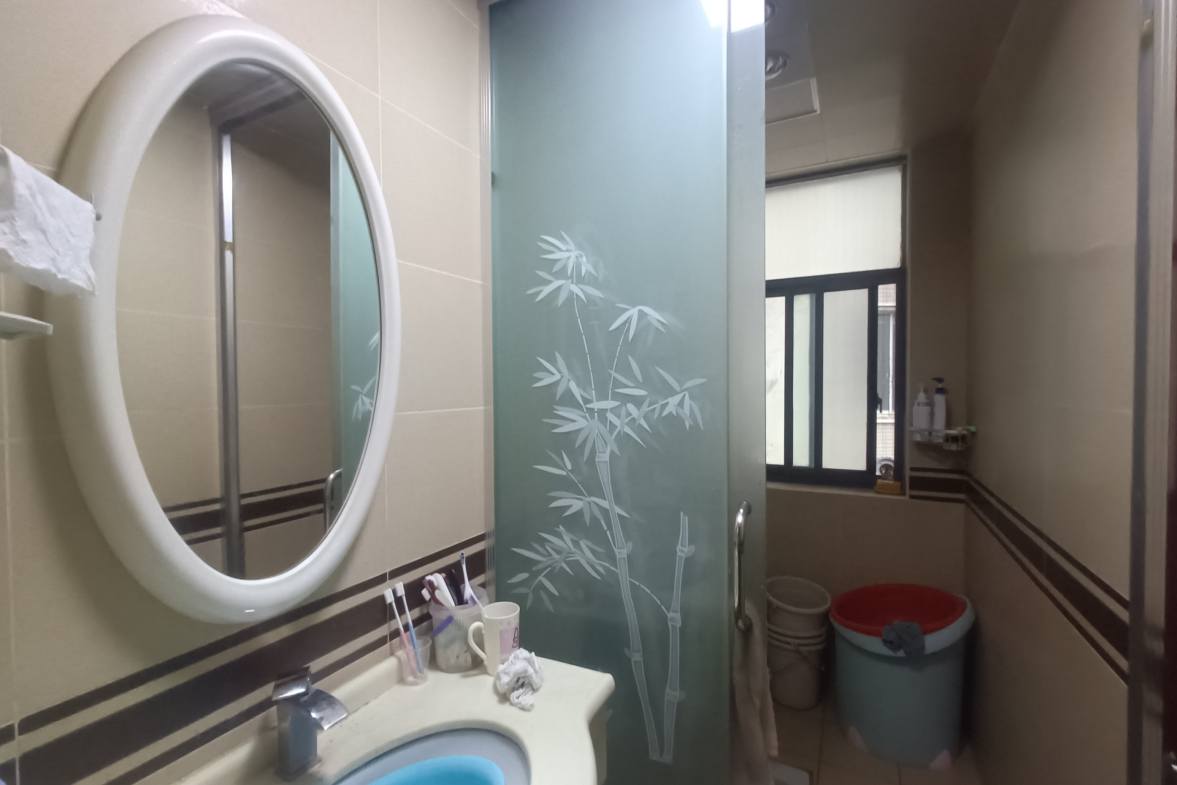 南苑上和一期  4室2厅2卫   2200.00元/月室内图