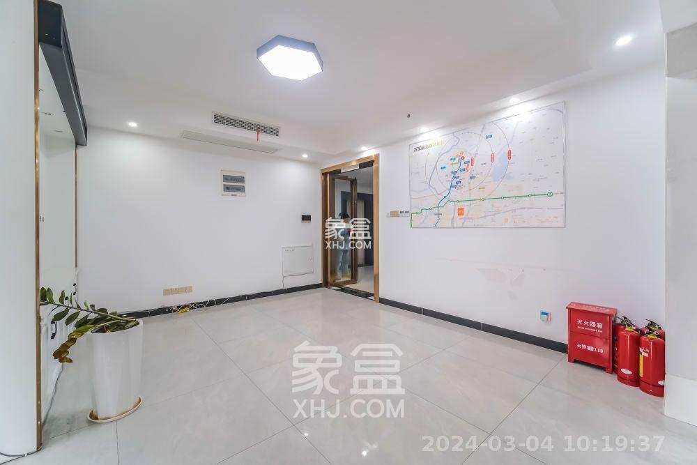 和悦城(蟠龙景苑)  3室2厅2卫    6500.0元/月室内图