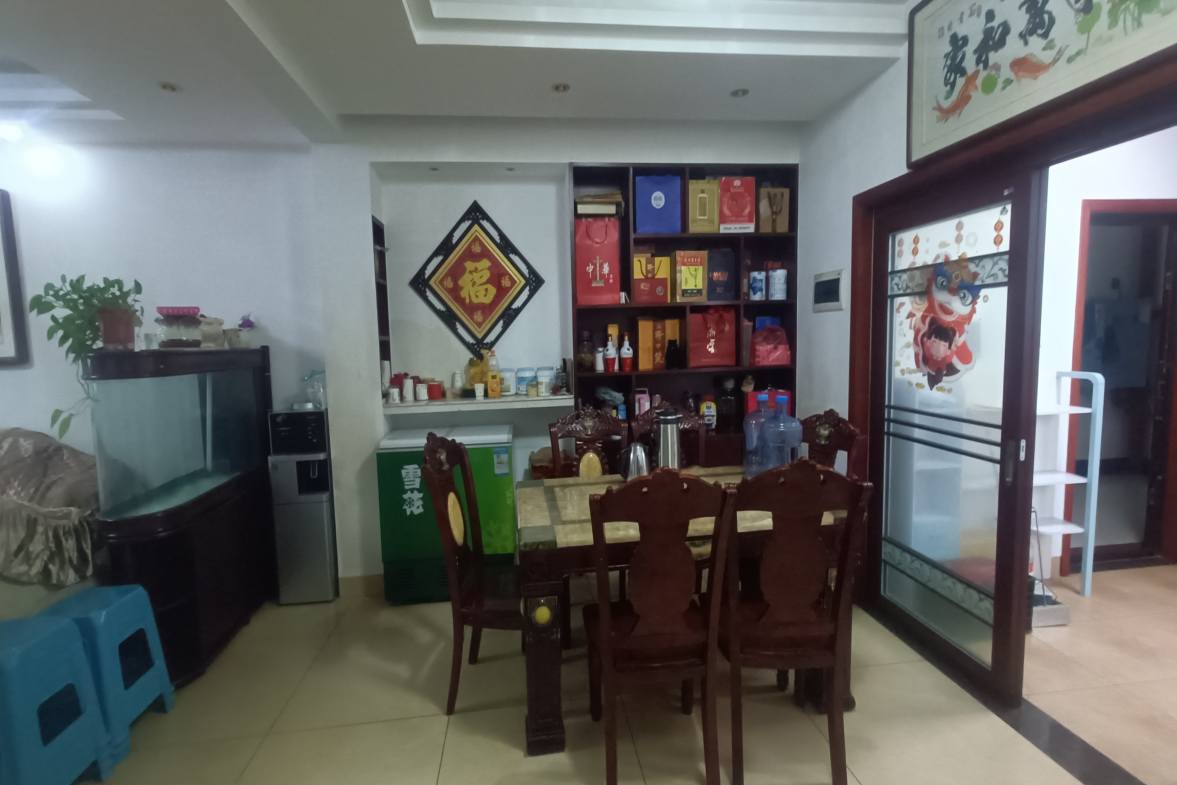 南苑上和一期  4室2厅2卫   2200.00元/月室内图