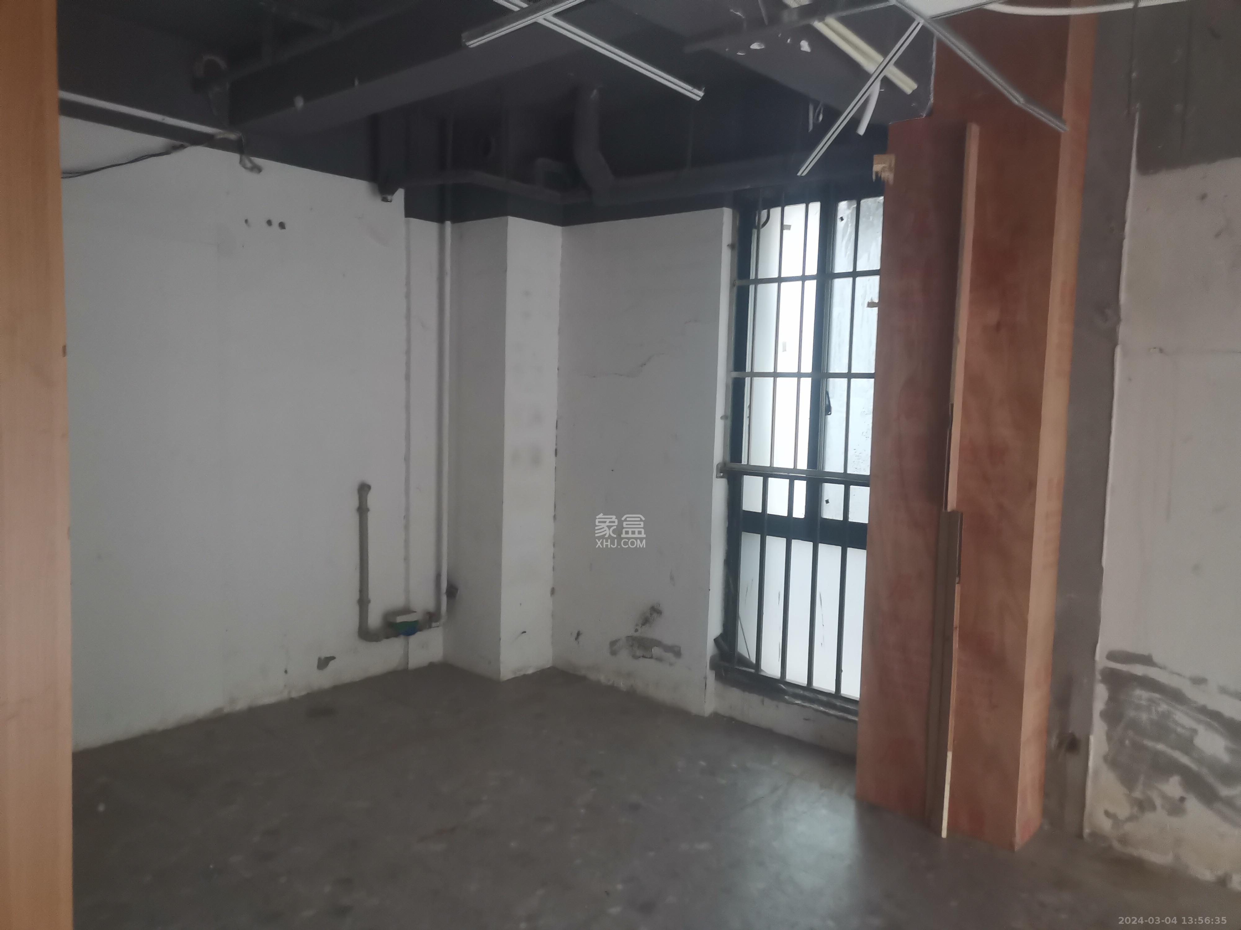 绿地中央广场   36.36㎡      15000.0元/月室内图