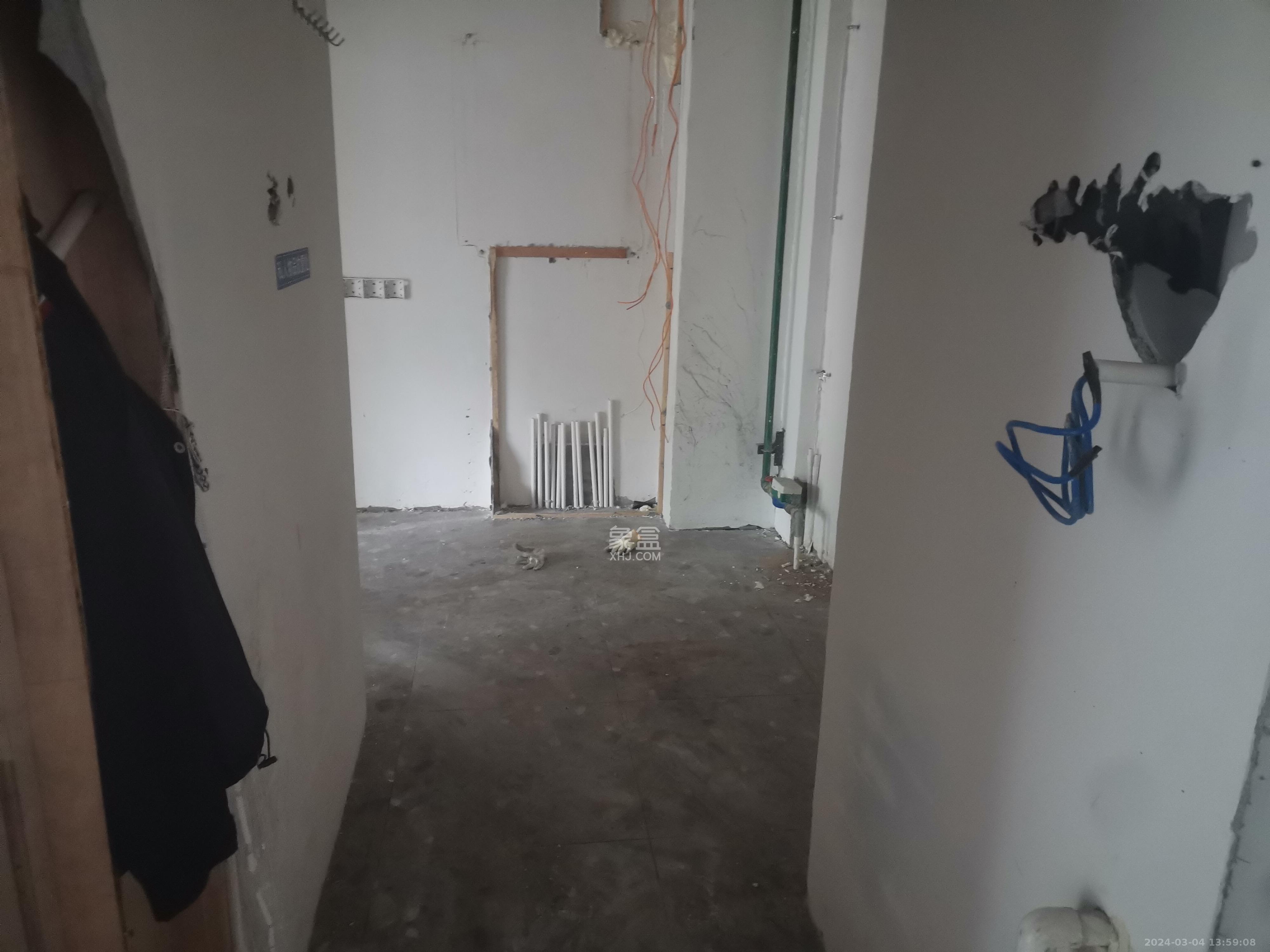 绿地中央广场   36.45㎡      15000.0元/月室内图