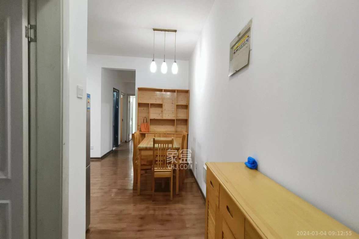 湘江世纪城融江苑  3室2厅2卫    2200.0元/月室内图1