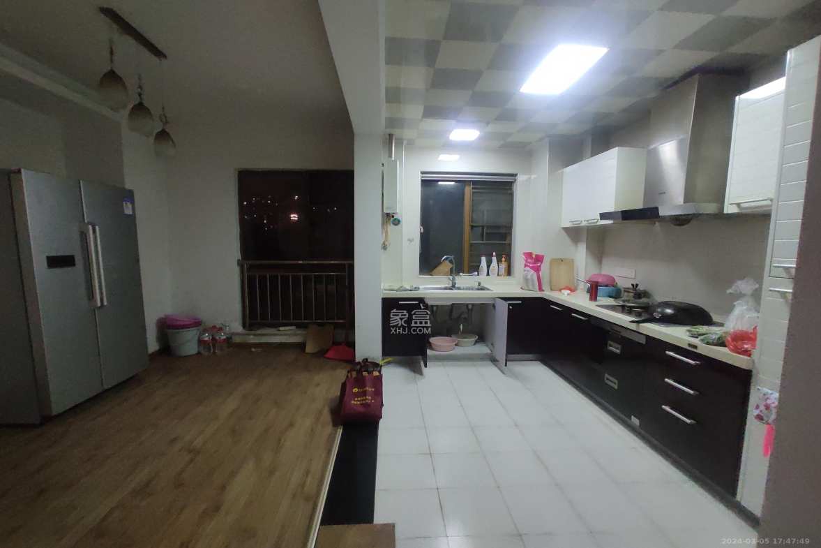 锑都家园 2室2厅2卫 1800.0元/月 锑都家园 2室2厅2卫 1800.0元/月室内图