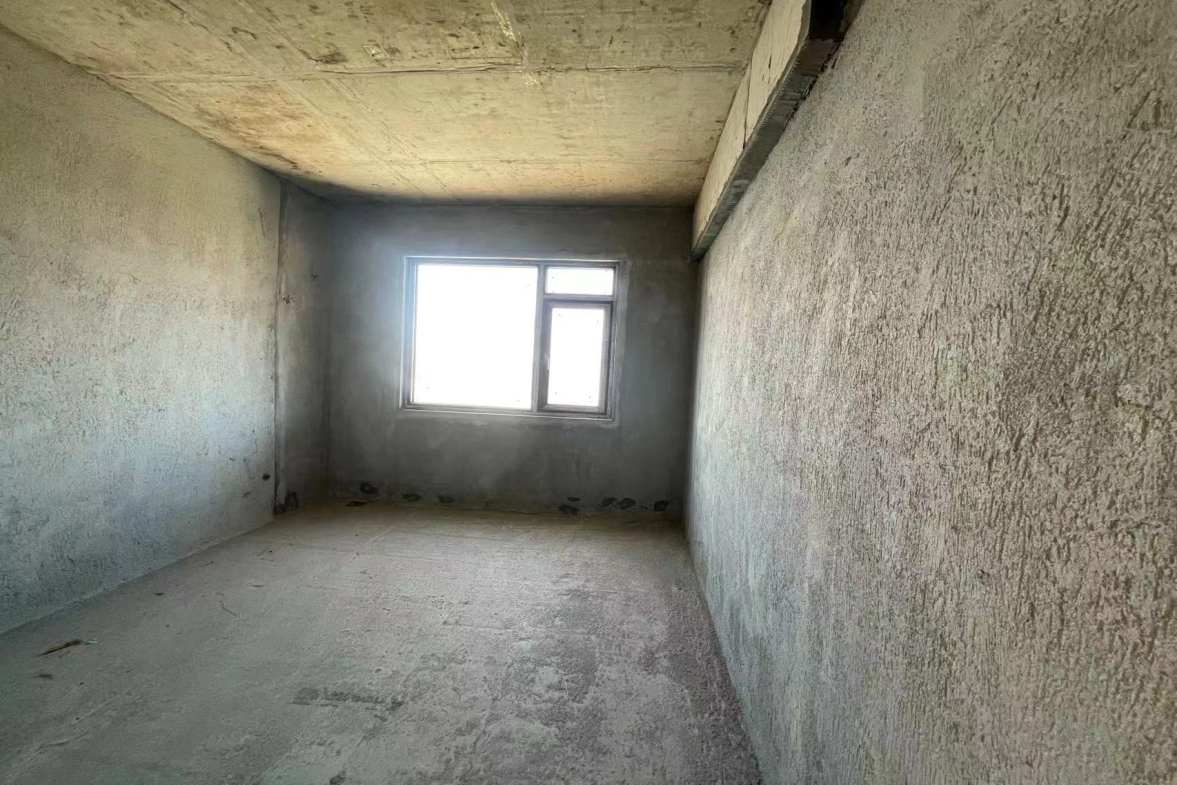 石化大院  4室2厅2卫   80.00万室内图