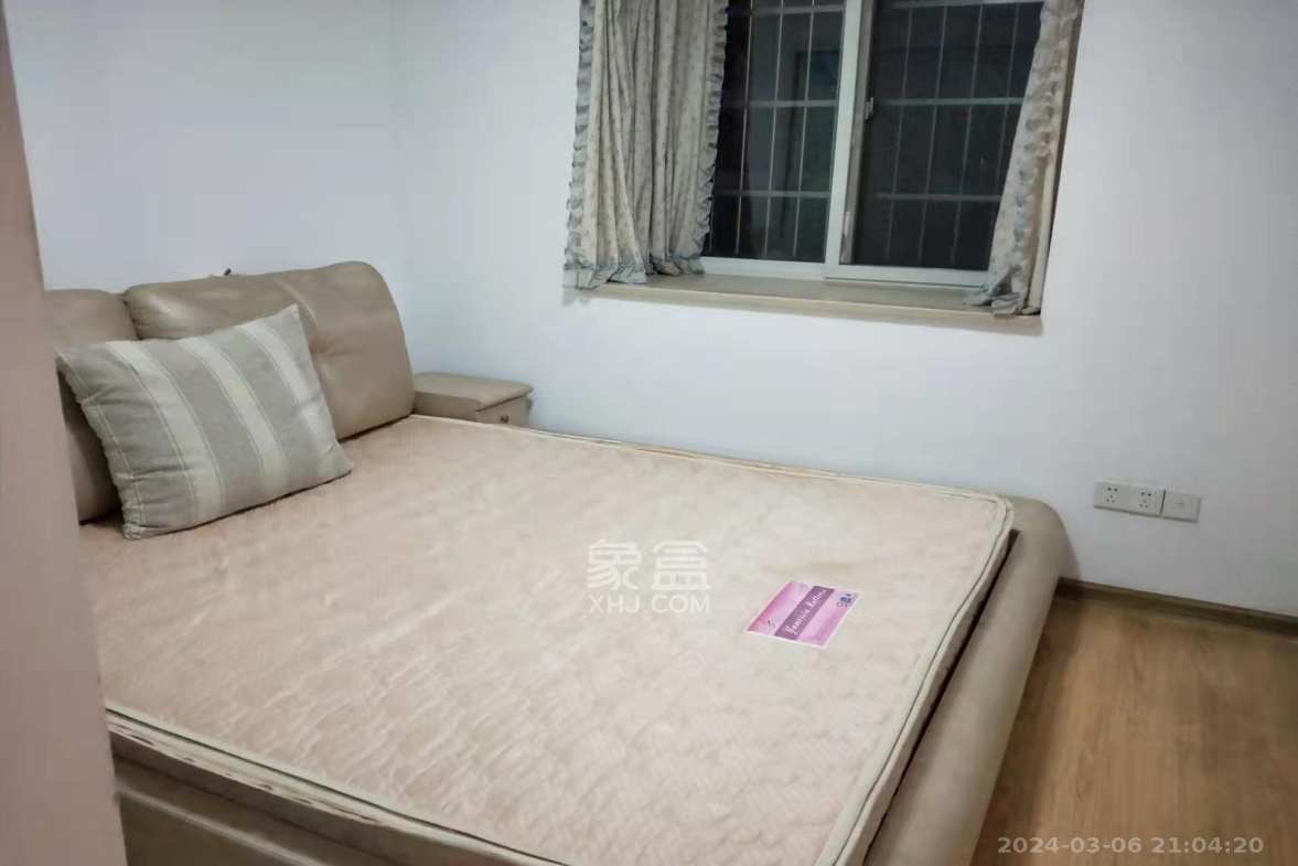 龙王港社区  3室2厅1卫   2300.00元/月室内图