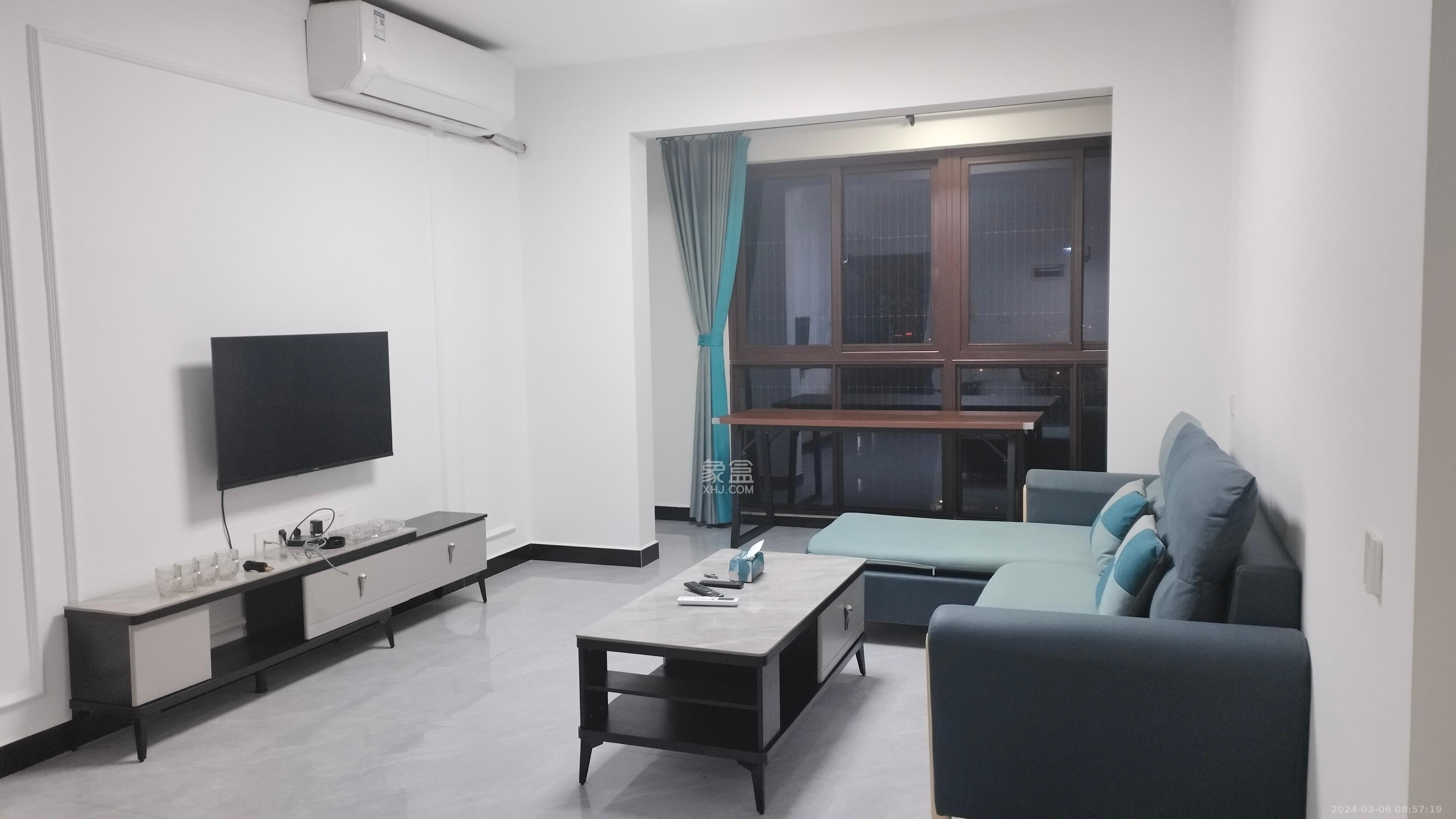 东方美地 3室2厅1卫 2400.0元/月