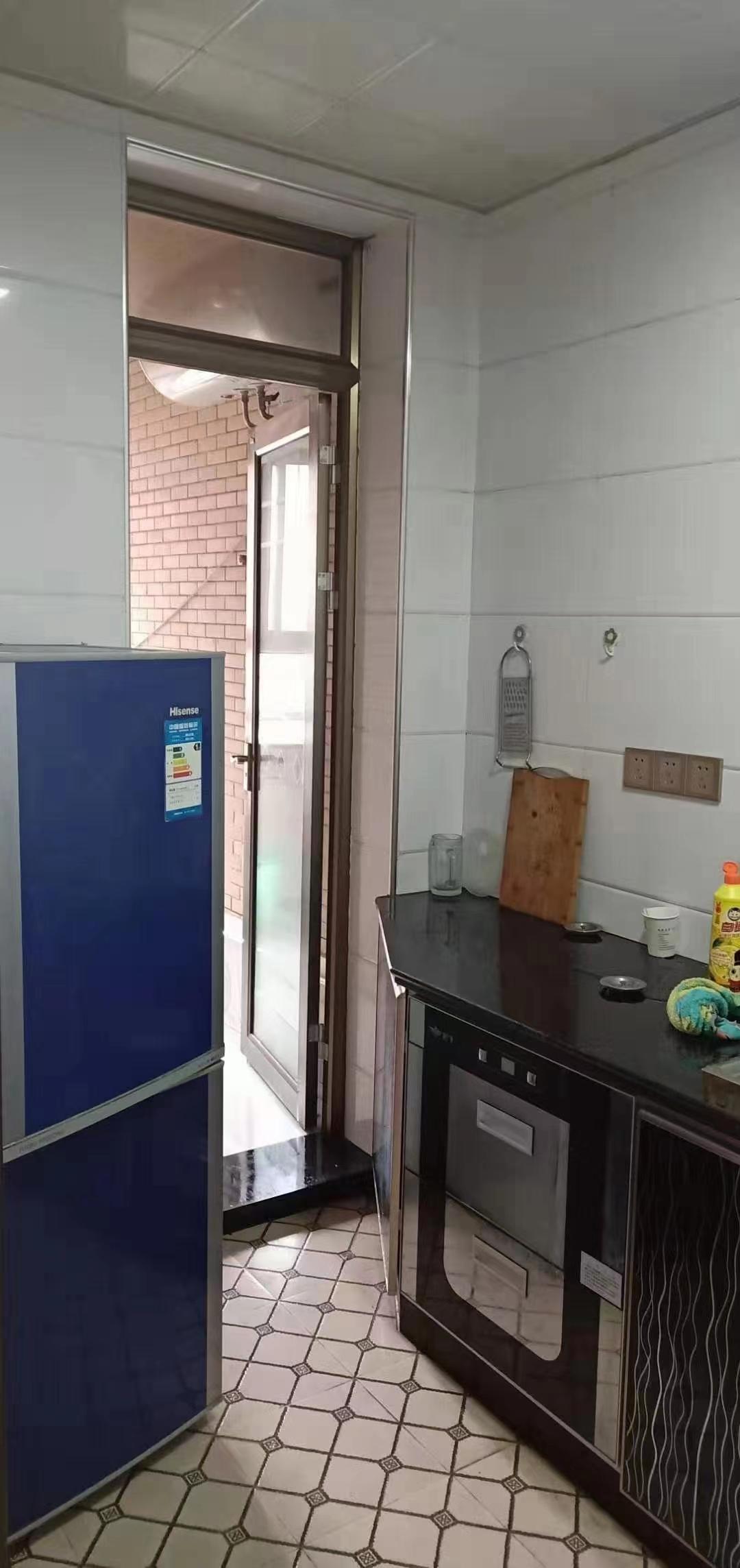 一品恒城  2室1厅1卫    1400.0元/月室内图