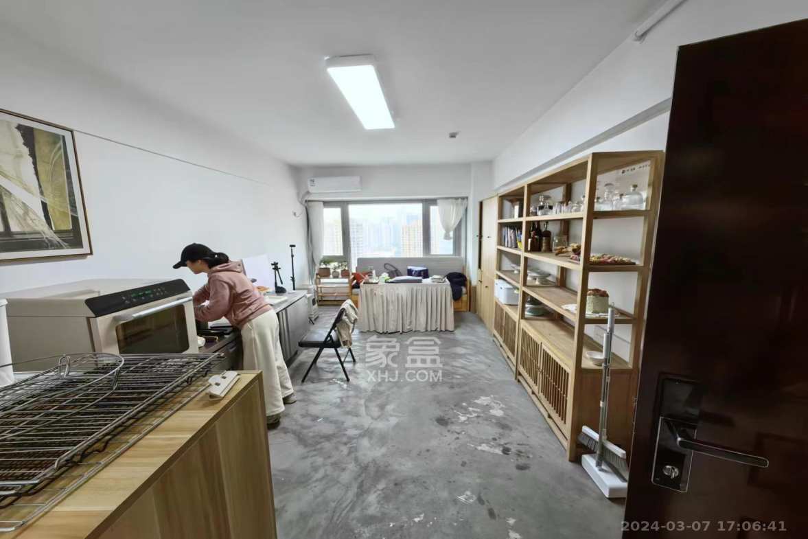 保利天禧EF区  1室1厅1卫    6000.0元/月 保利天禧EF区  1室1厅1卫    6000.0元/月室内图