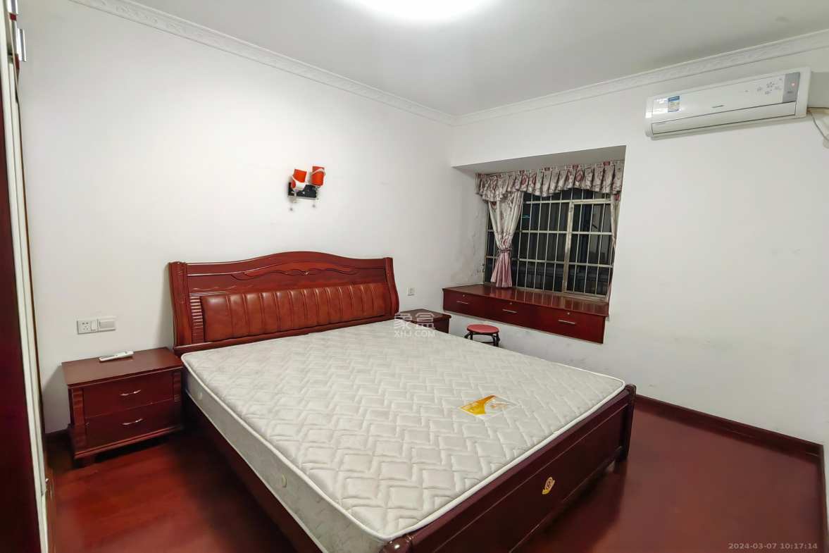 盛地尊域  3室2厅1卫    1700.0元/月室内图