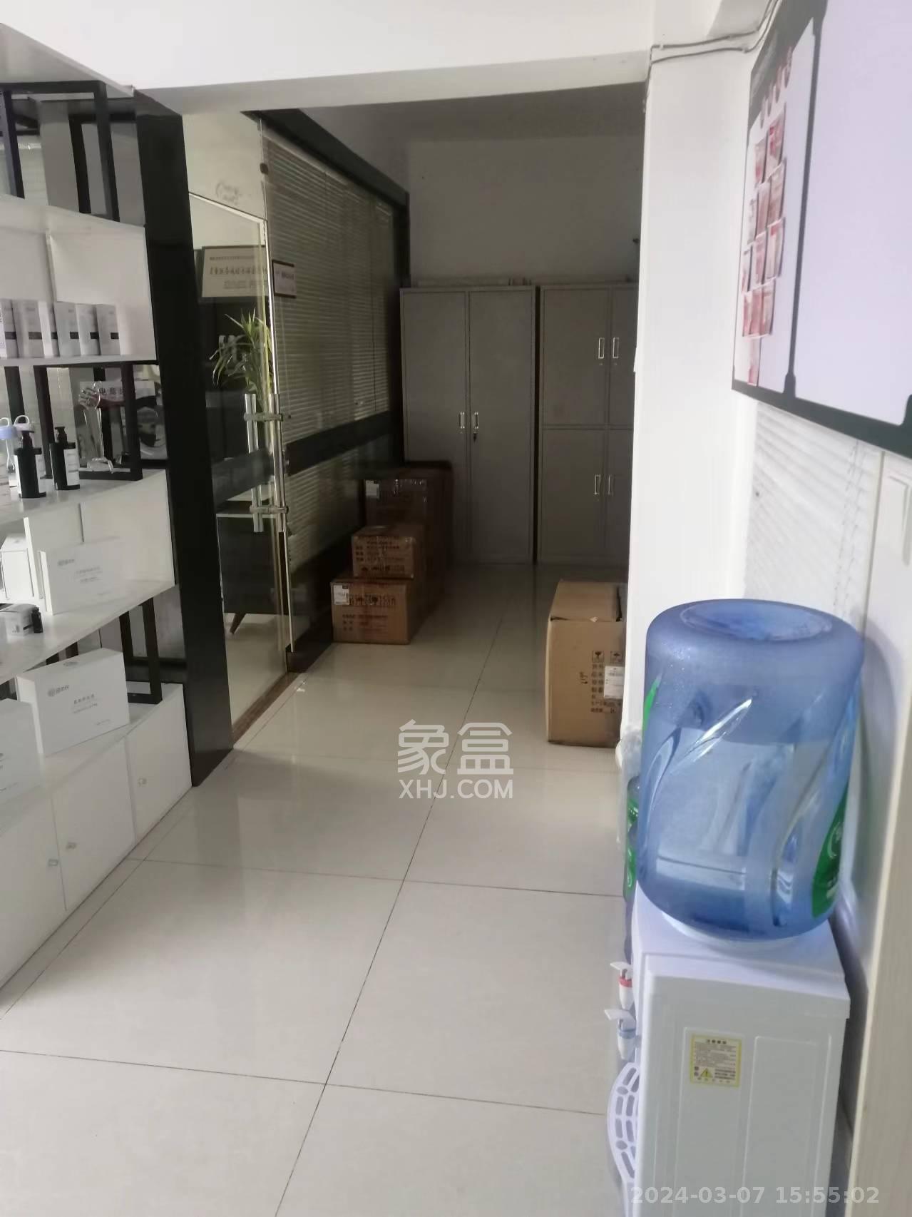 长城雅苑   61.0㎡     11800.00元/月室内图