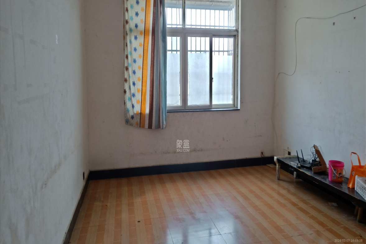 泉塘小区  2室2厅1卫   1200.00元/月室内图