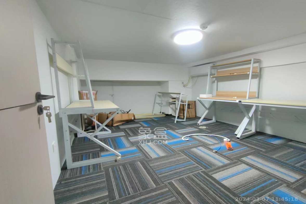 永宏万家里 5室3厅3卫 8800.0元/月 永宏万家里 5室3厅3卫 8800.0元/月室内图