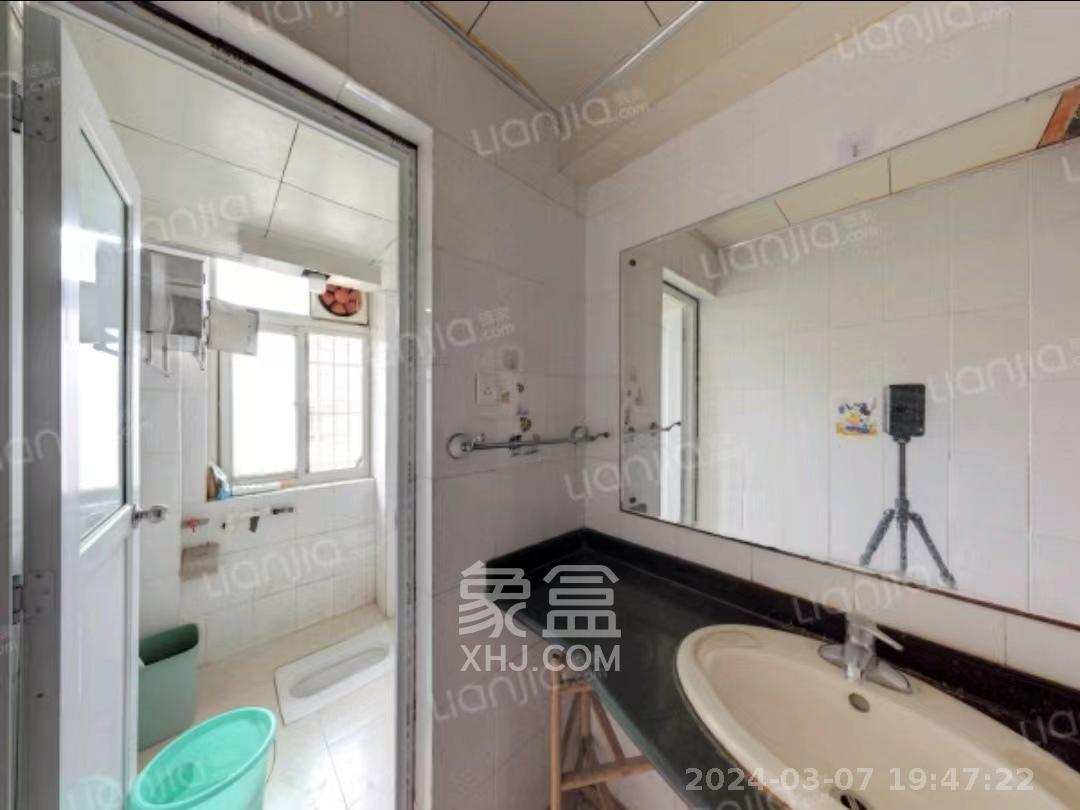 怡景民居  3室2厅2卫   2700.00元/月室内图
