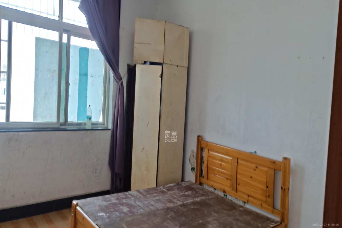 泉塘小区  2室2厅1卫   1200.00元/月室内图