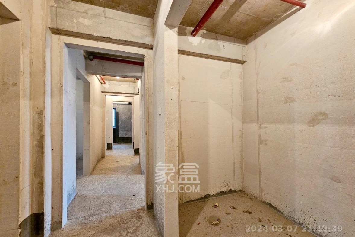 长房东旭国际 4室2厅3卫 2800.0元/月 长房东旭国际 4室2厅3卫 2800.0元/月室内图