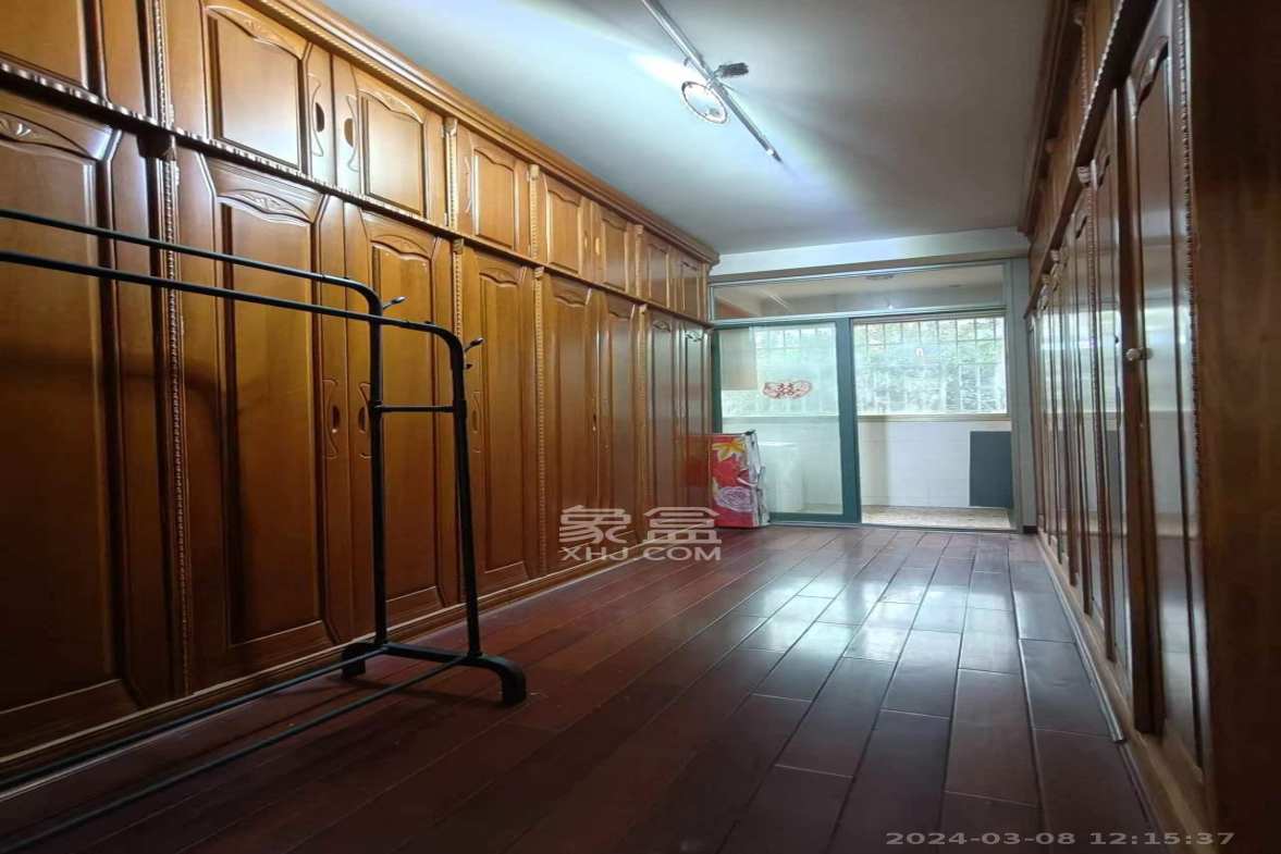 紫薇鑫园  4室2厅2卫    3600.0元/月室内图