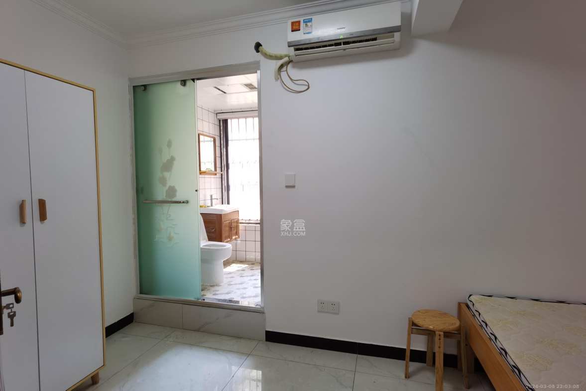 保利东郡  3室2厅2卫    1900.0元/月室内图