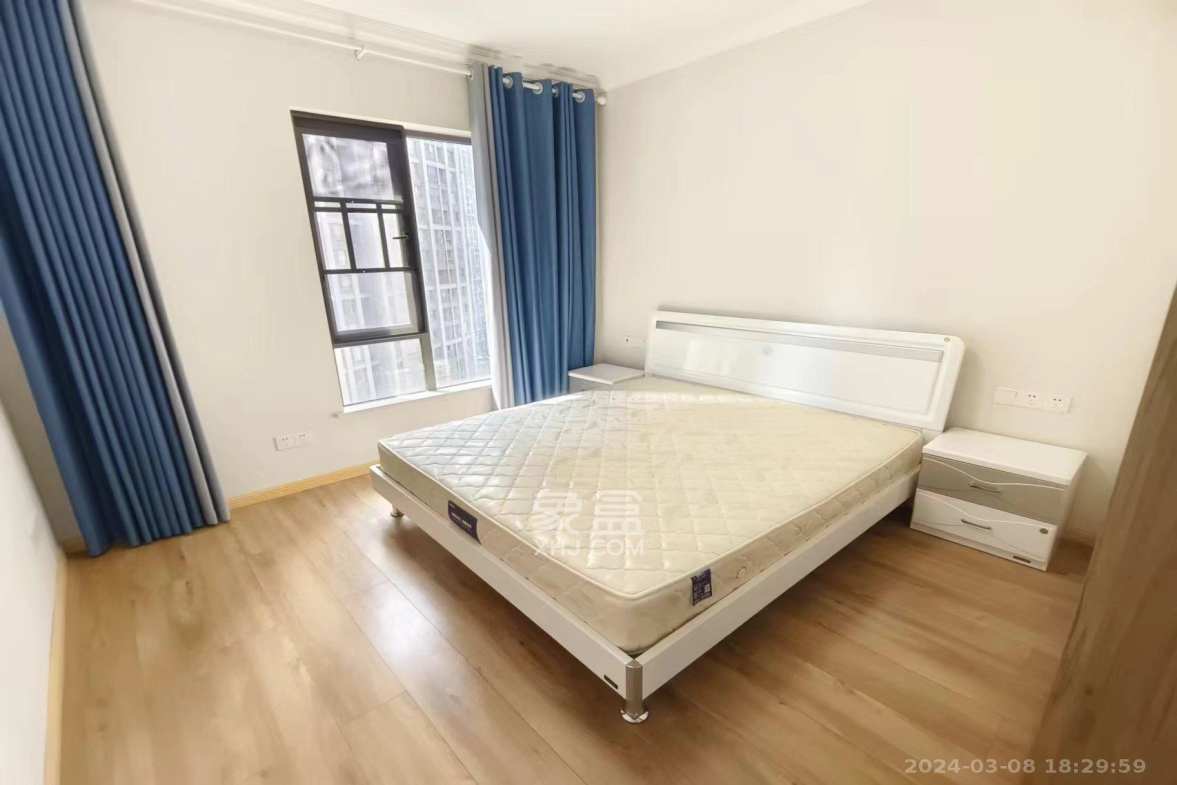 旭辉御府  3室2厅2卫   3700.00元/月室内图