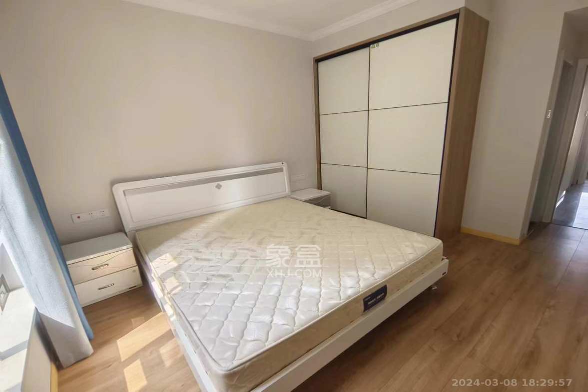 旭辉御府  3室2厅2卫   3700.00元/月室内图