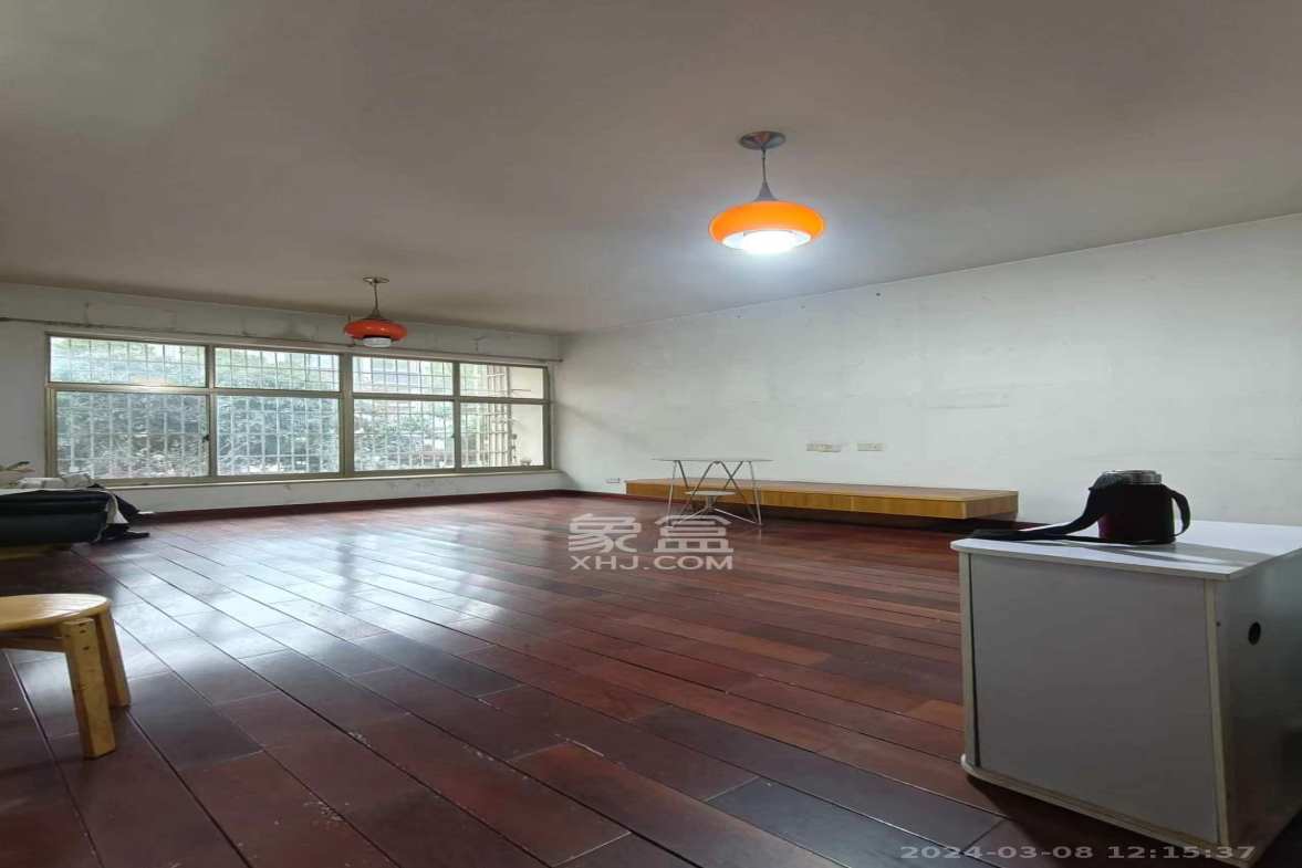 紫薇鑫园  4室2厅2卫    3600.0元/月室内图