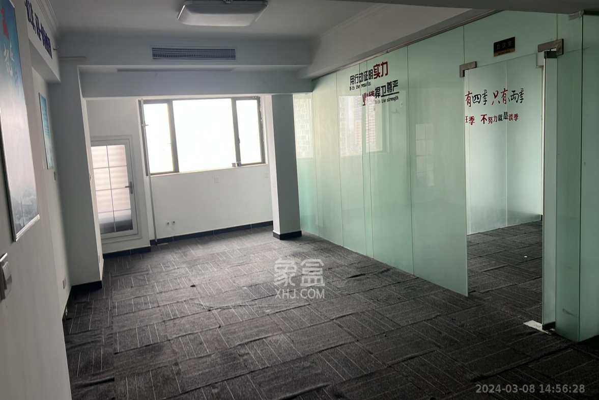 东友星座  0室0厅1卫   4300.00元/月室内图
