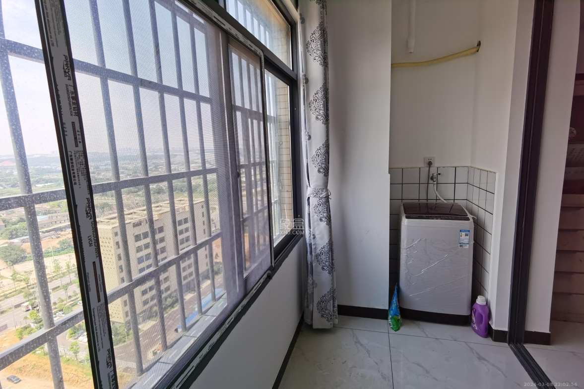 保利东郡  3室2厅2卫    1900.0元/月室内图