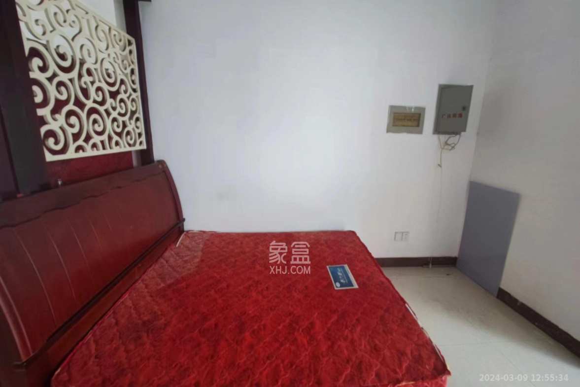 湘麓国际 4室2厅1卫 3000.0元/月 湘麓国际 4室2厅1卫 3000.0元/月室内图