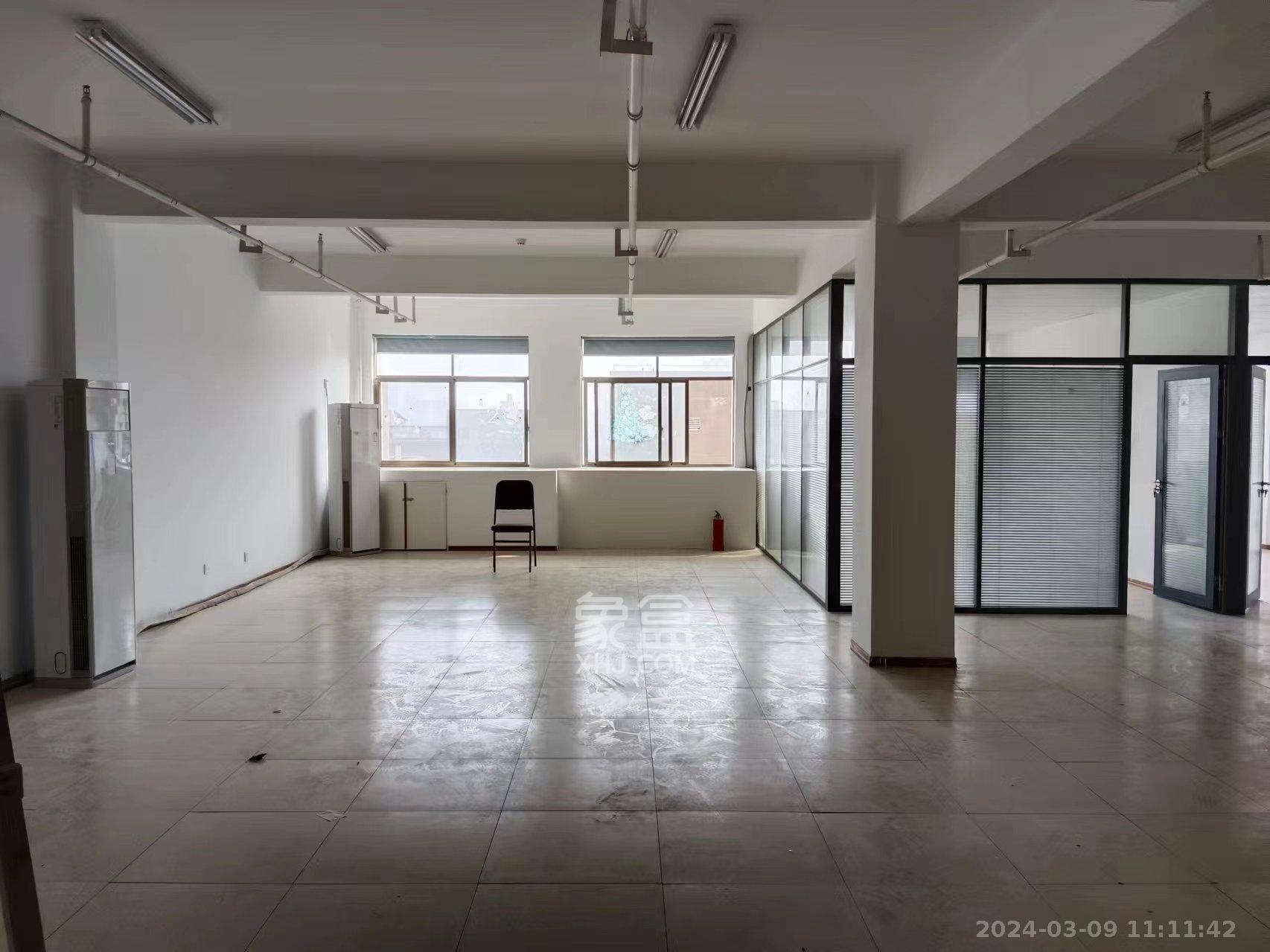 湖南麓谷国际医疗器械产业园   195.81㎡      7500.0元/月室内图