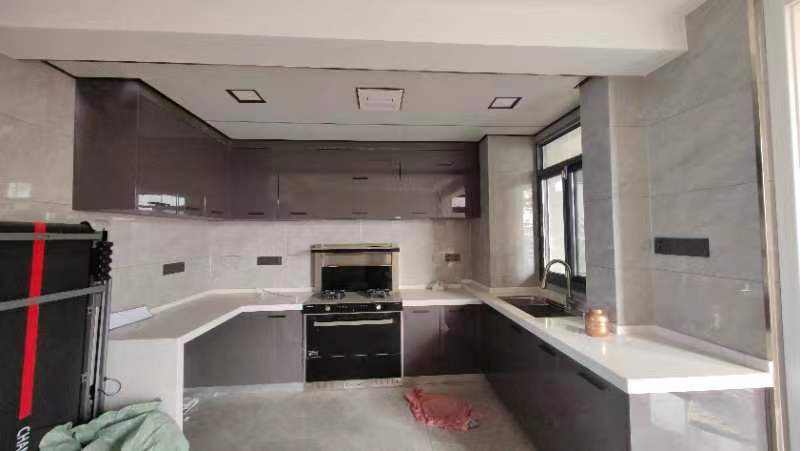 滨江名都  4室2厅2卫    90.8万 滨江名都  4室2厅2卫    90.8万客厅