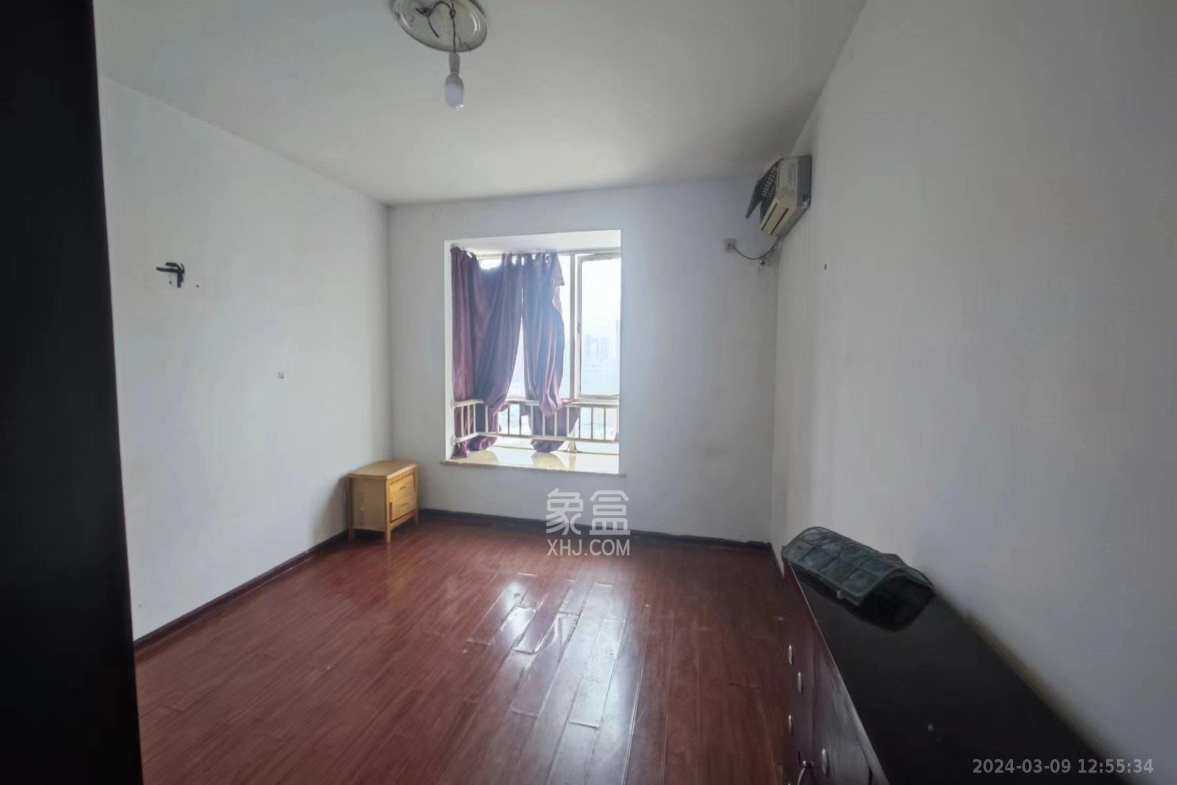 湘麓国际 4室2厅1卫 3000.0元/月 湘麓国际 4室2厅1卫 3000.0元/月室内图