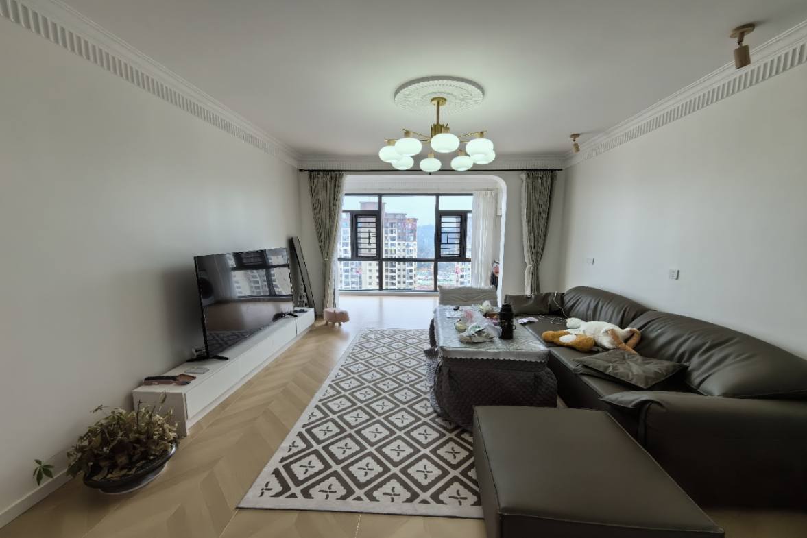 石化大院  3室2厅2卫    79.8万 石化大院  3室2厅2卫    79.8万客厅